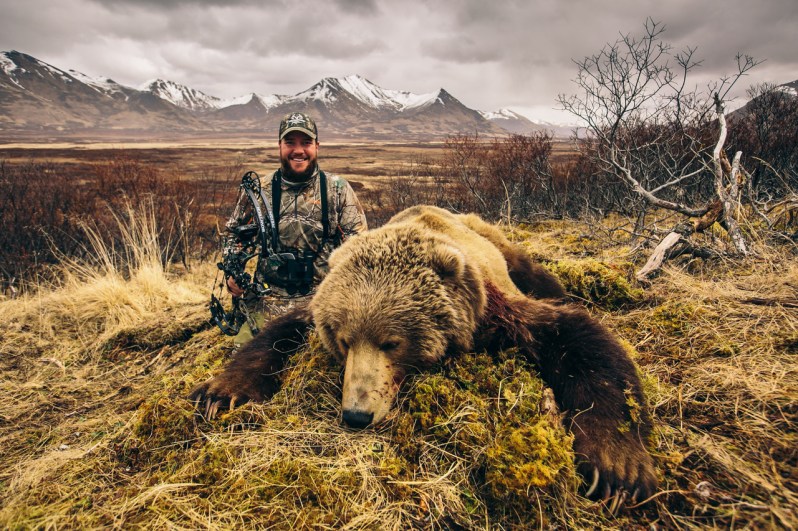 Michael Hunsucker bowhunting